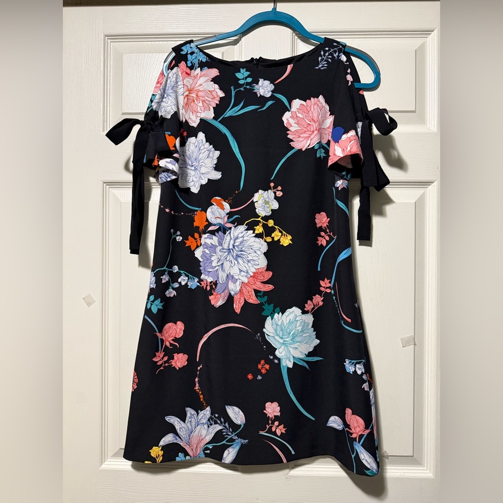 Adrianna Papell Elegant Black Dress